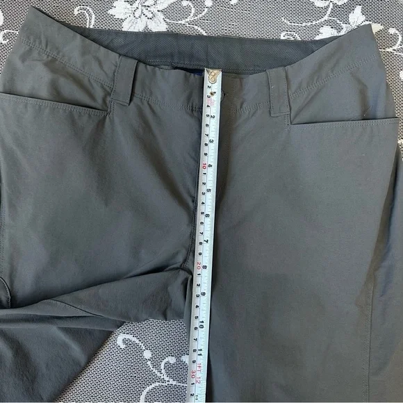 Patagonia Quandary Grey  Hiking Pant Sz 4 - Picture 12 of 13